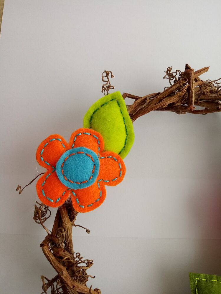 Keçe Baykuş ve Çiçek Figürlü Kapı Süsü