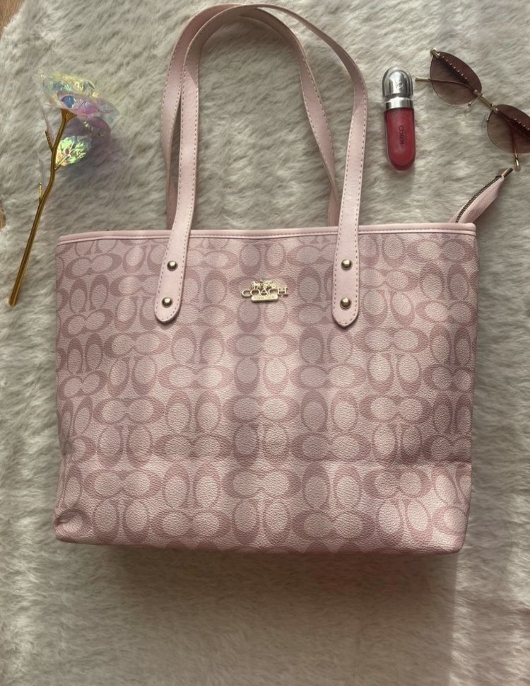 Coach Pembe Big Tote Shoulder Bag