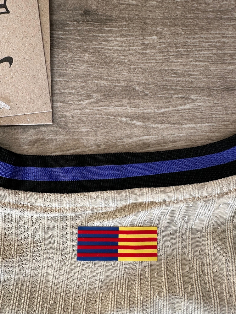 Barcelona 2025-2026 Deplasman “İsimsiz” Forması
