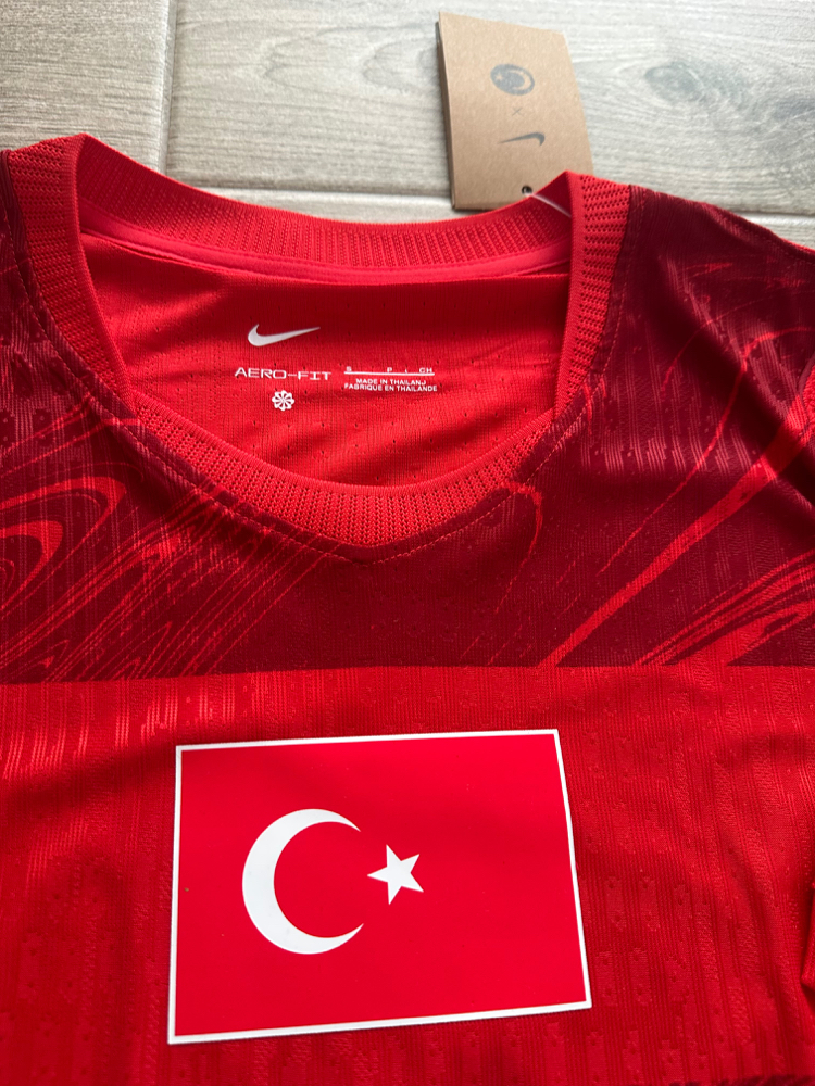 Türkiye Milli Takım 2026 İç Saha Profesyonel “Kenan Yıldız” Maç Forması 