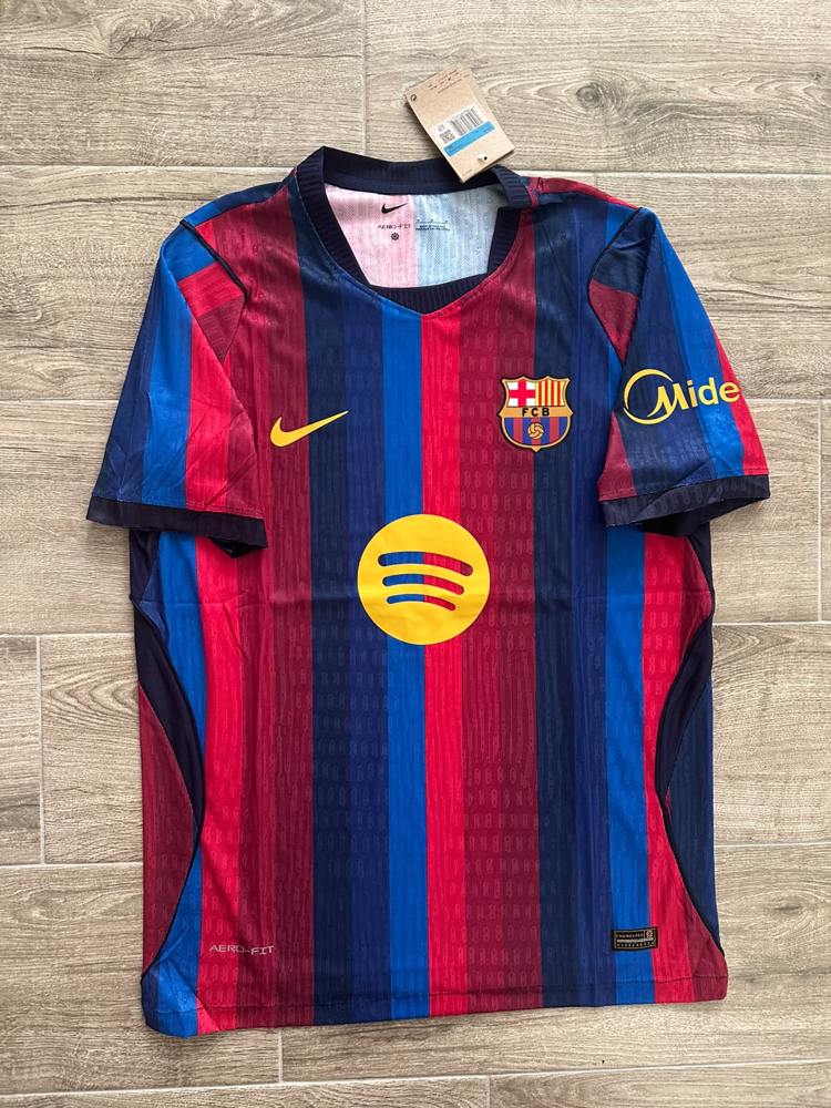 Barcelona 2026-2027 İç Saha Forması