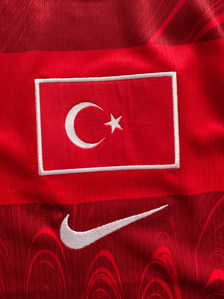 Türkiye Milli Takım 2026 İç Saha Taraftar Forması 