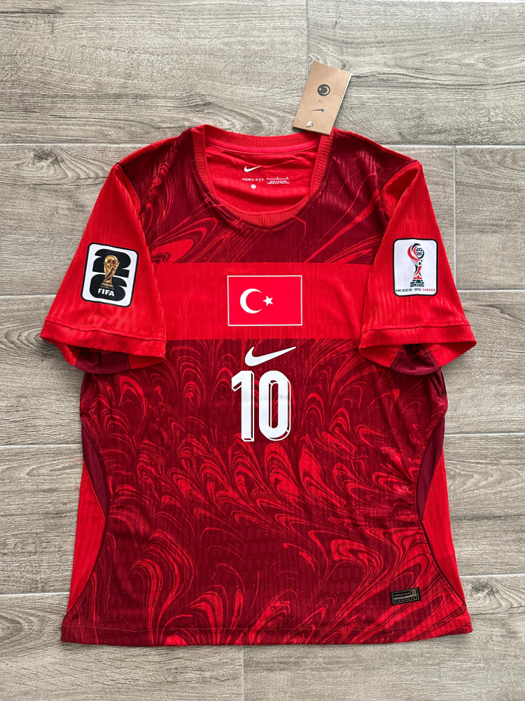 Türkiye Milli Takım 2026 İç Saha Profesyonel “Hakan Çalhanoğlu” Maç Forması 