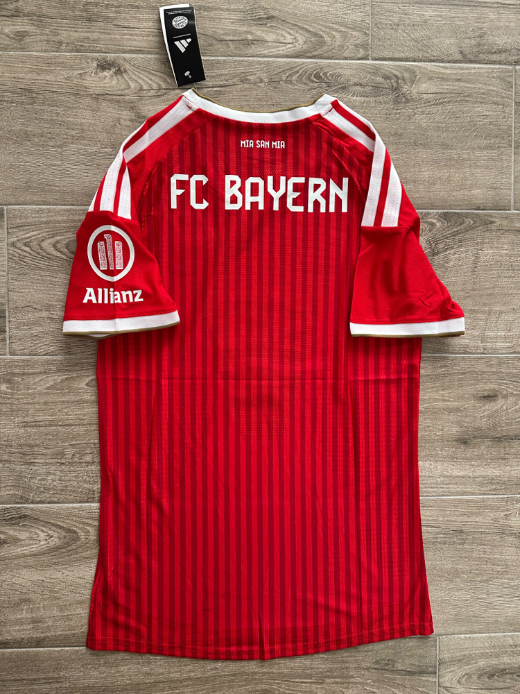 Bayern Münih 2026-2027 İç Saha Forması