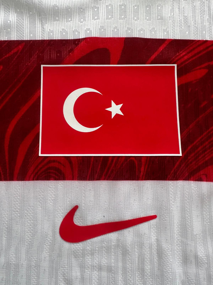 Türkiye Milli Takım 2026 Deplasman Profesyonel “Kenan Yıldız” Maç Forması 