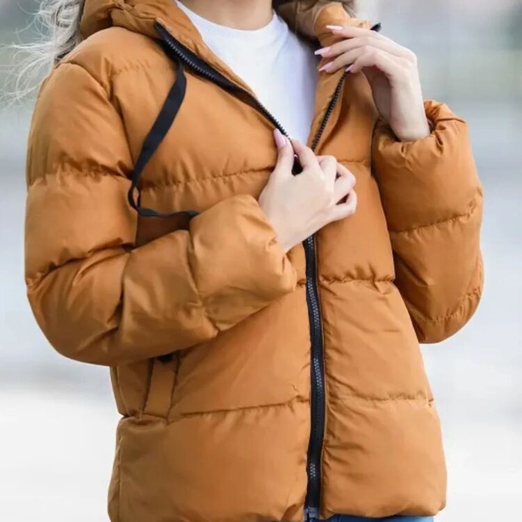 Kahverengi şişme mont