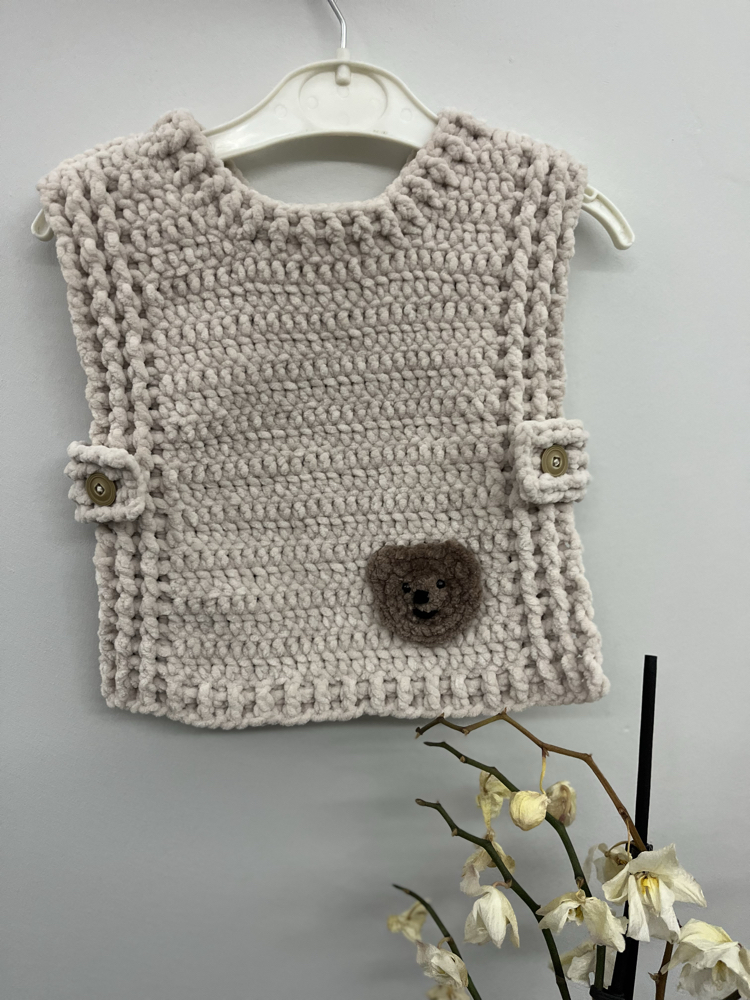 Krem rengi bebek yeleği