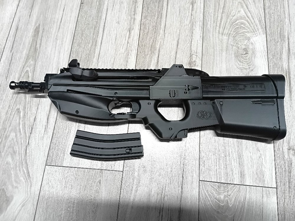 FN F2000 Maket