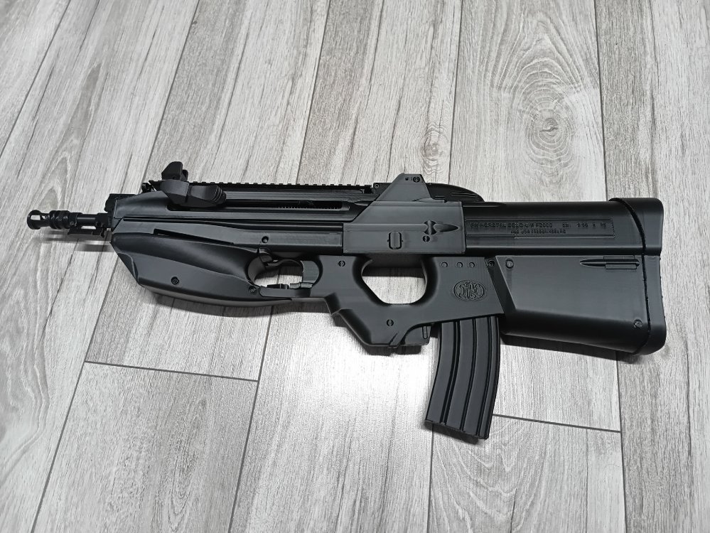 FN F2000 Maket