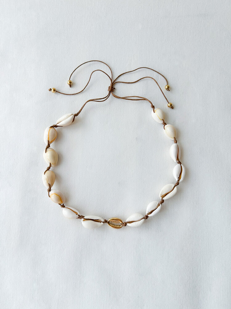 White Shell Kolye