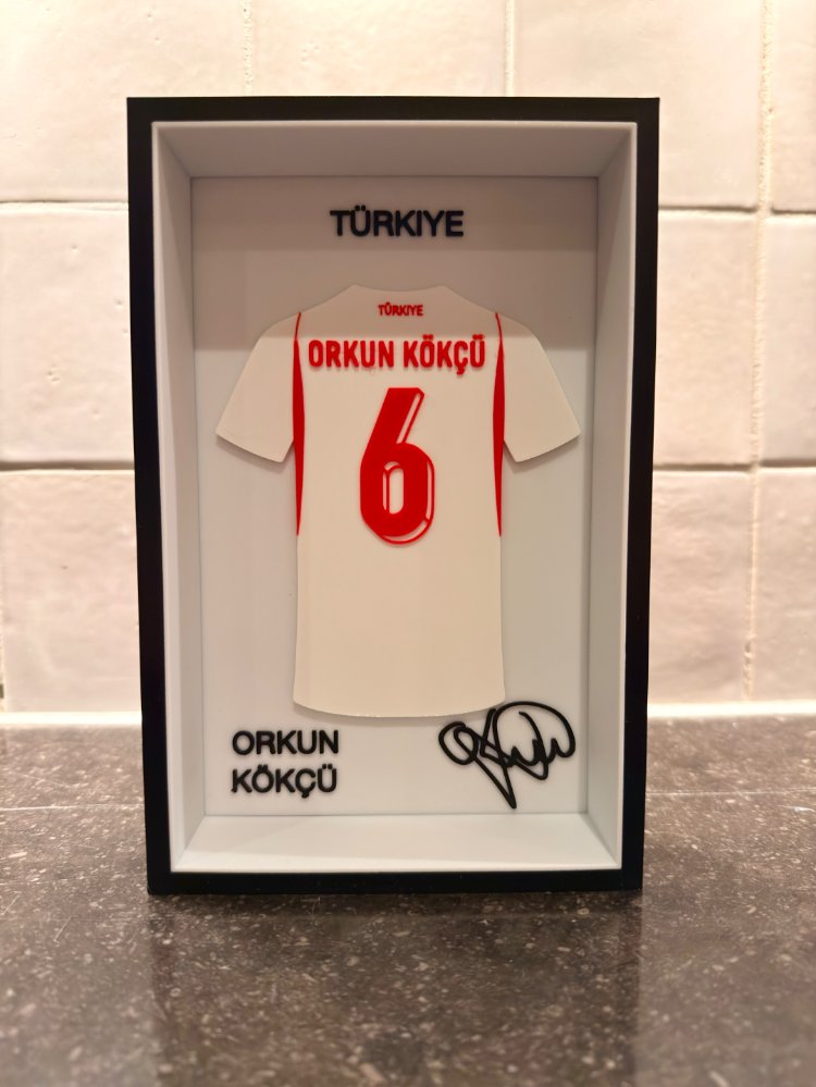 Orkun Kökçü Türkiye Milli Takım Özel Tasarım 3 Boyutlu (3D) Premium Çerçeve Forma