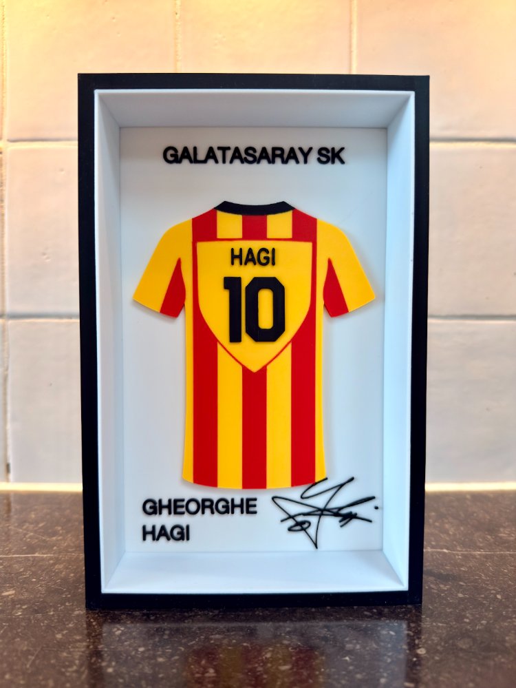 Gheorghe Hagi Galatasaray SK Özel Tasarım 3 Boyutlu (3D) Premium Çerçeve Forma