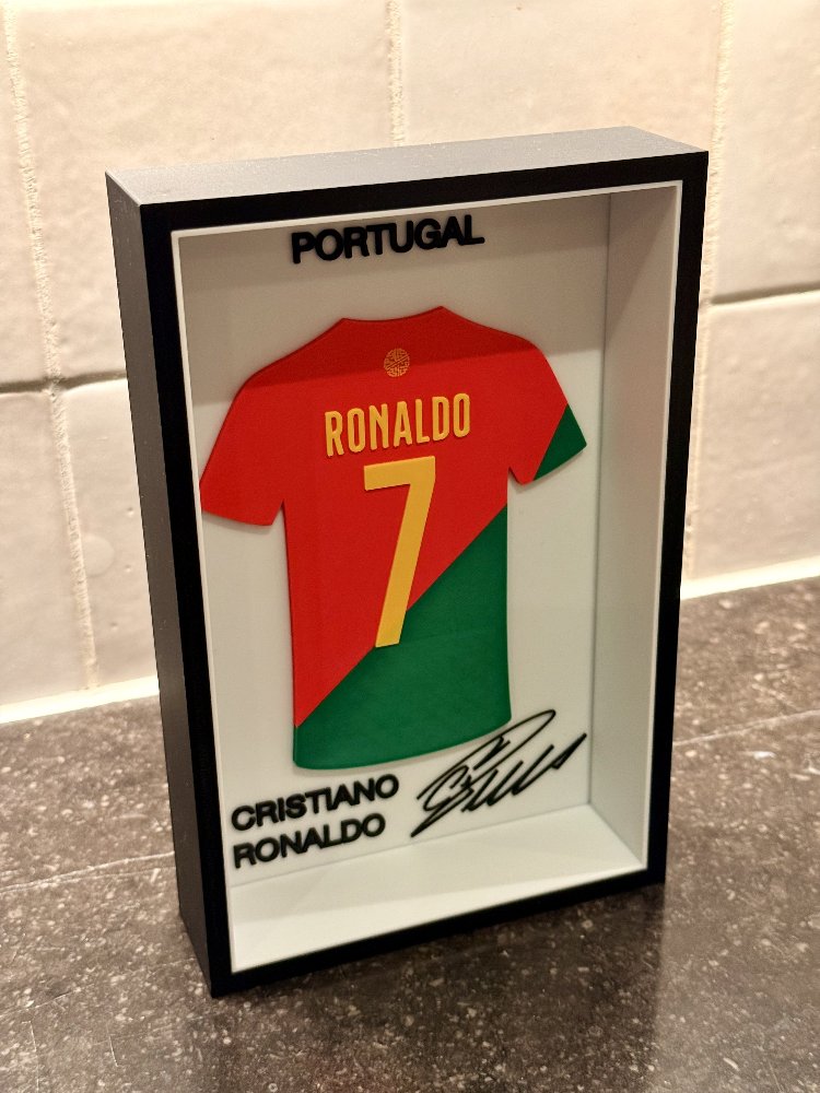 Cristiano Ronaldo Portekiz Milli Takım Özel Tasarım 3 Boyutlu (3D) Premium Çerçeve Forma 