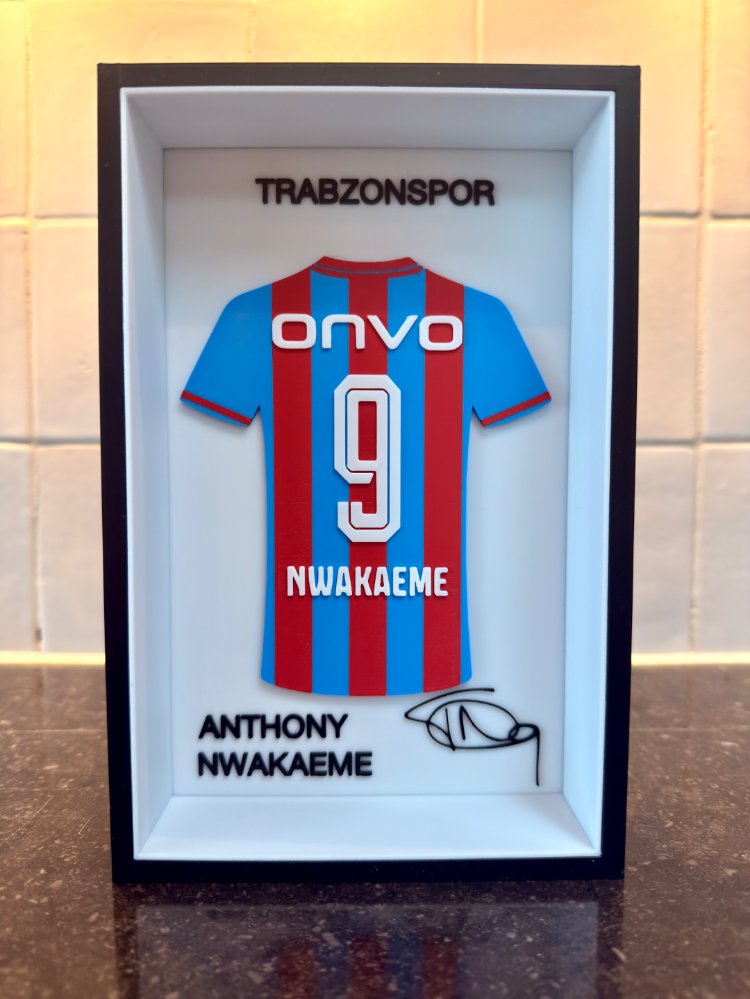 Anthony Nwakaeme Trabzonspor Özel Tasarım 3 Boyutlu (3D) Premium Çerçeve Forma