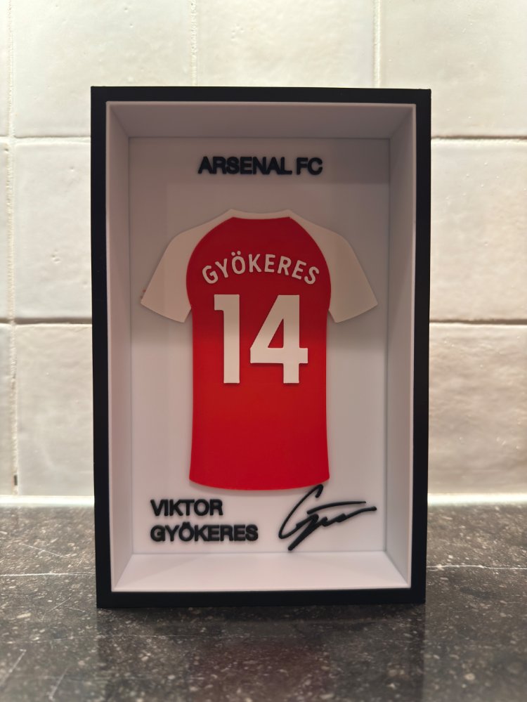 Viktor Gyökeres Arsenal FC Özel Tasarım 3 Boyutlu (3D) Premium Çerçeve Forma