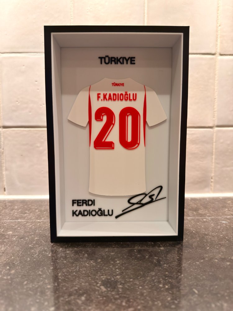 Ferdi Kadıoğlu Türkiye Milli Takım Özel Tasarım 3 Boyutlu (3D) Premium Çerçeve Forma