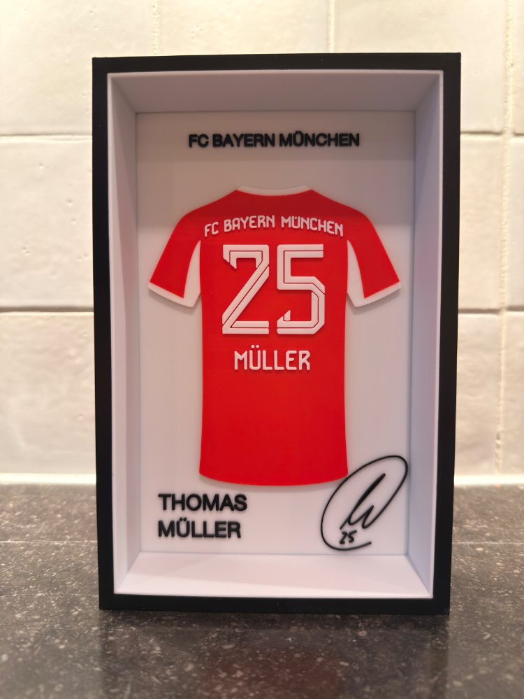 Thomas Müller FC Bayern München Özel Tasarım 3 Boyutlu (3D) Premium Çerçeve Forma