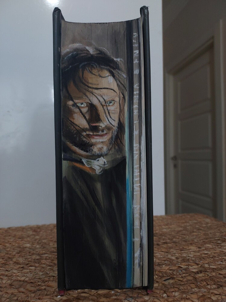Yüzüklerin efendisi aragorn-gandalf-sauron illüstrasyonlu ciltli kitap 