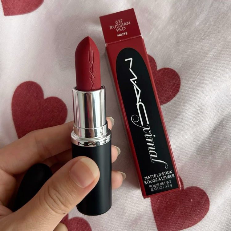 Mac kırmızı ruj 