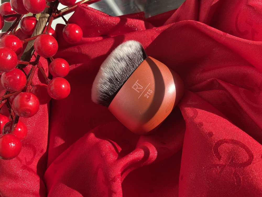 real techniques (213) Foundation Blender Fırça