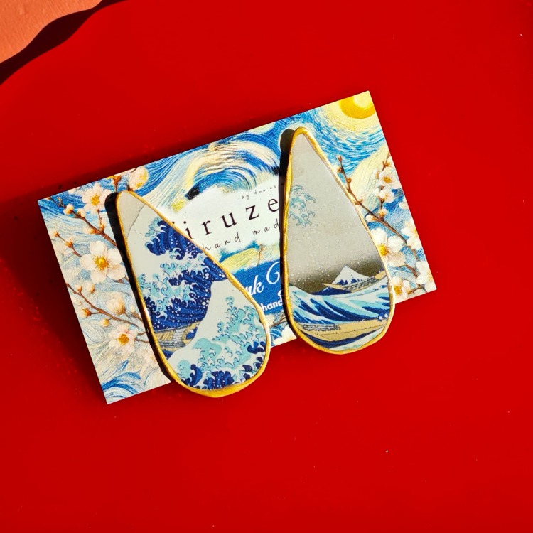 Kanagawa Oki Nami Ura