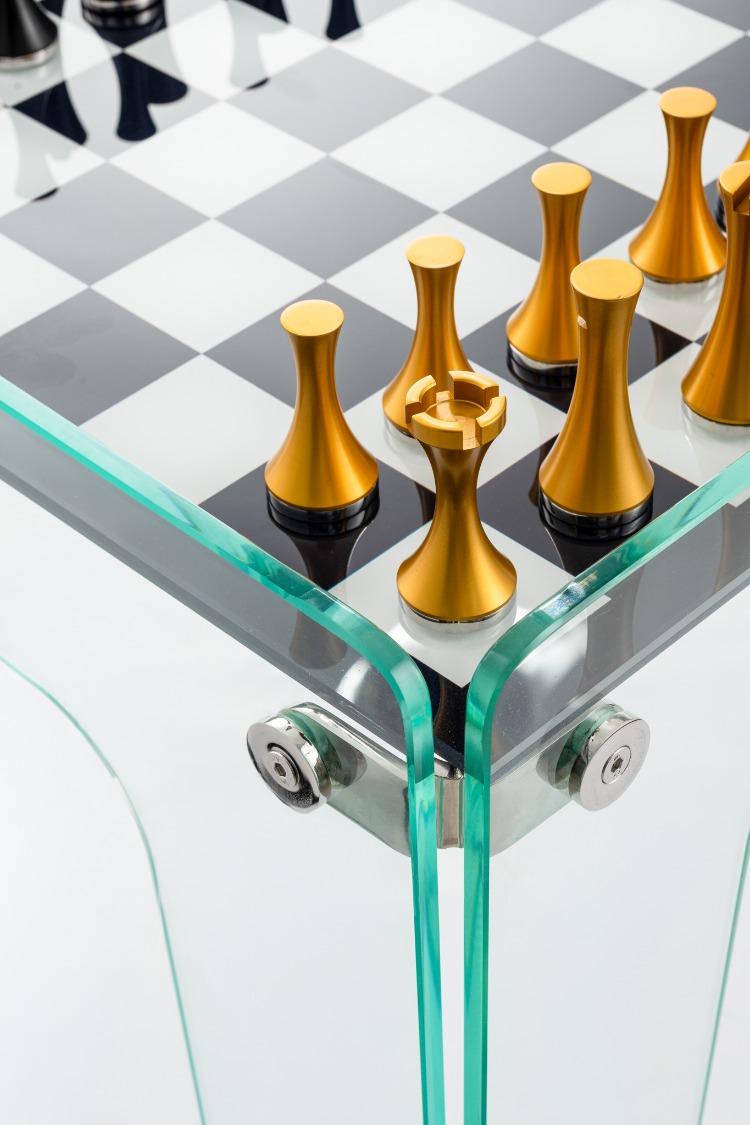 Aurex Reflect Chess – Cam Lüks Satranç Masası - El Yapımı Koleksiyon Ürünü
