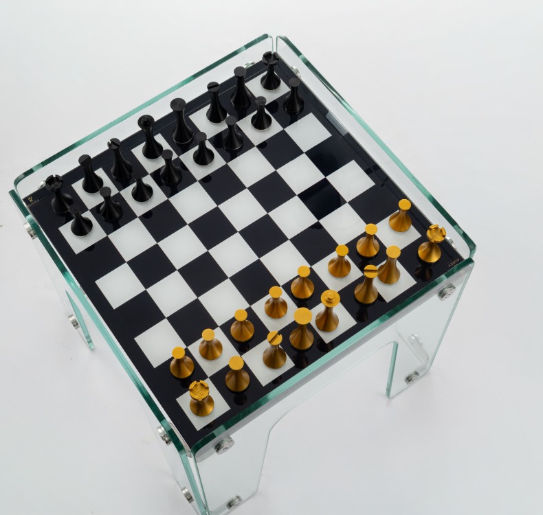 Aurex Reflect Chess – Cam Lüks Satranç Masası - El Yapımı Koleksiyon Ürünü