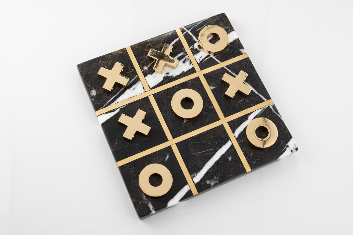 Aurex Tic Tac Toe – Lüks Mermer ve Pirinç XOX Strateji Oyunu - El Yapımı Koleksiyon Ürünü