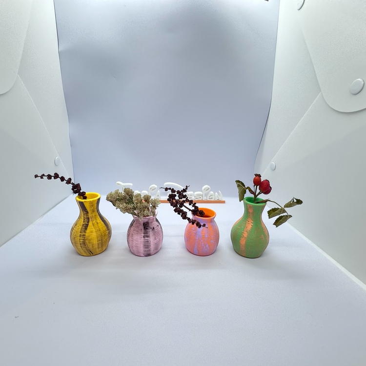 PixiVase – Mıknatıslı Mini Vazo