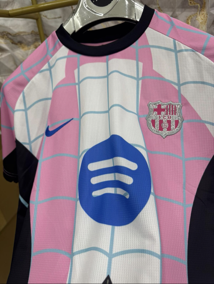 2026-27 Pembe Barcelona X Lamine Yamal 10