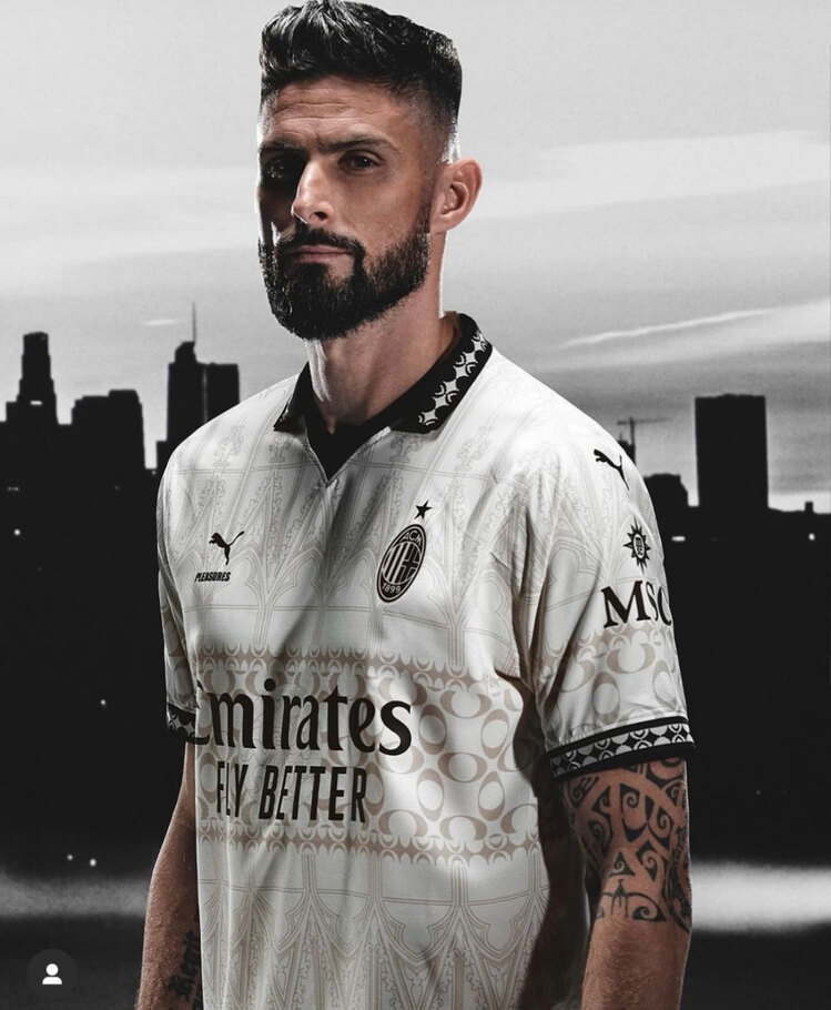 2023-24 Milan Beyaz Alternatif Yakalı