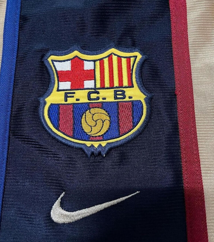 2001 Barcelona Krem Jersey