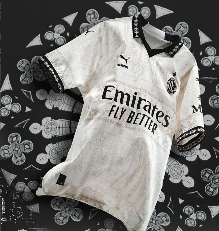 2023-24 Milan Beyaz Alternatif Yakalı