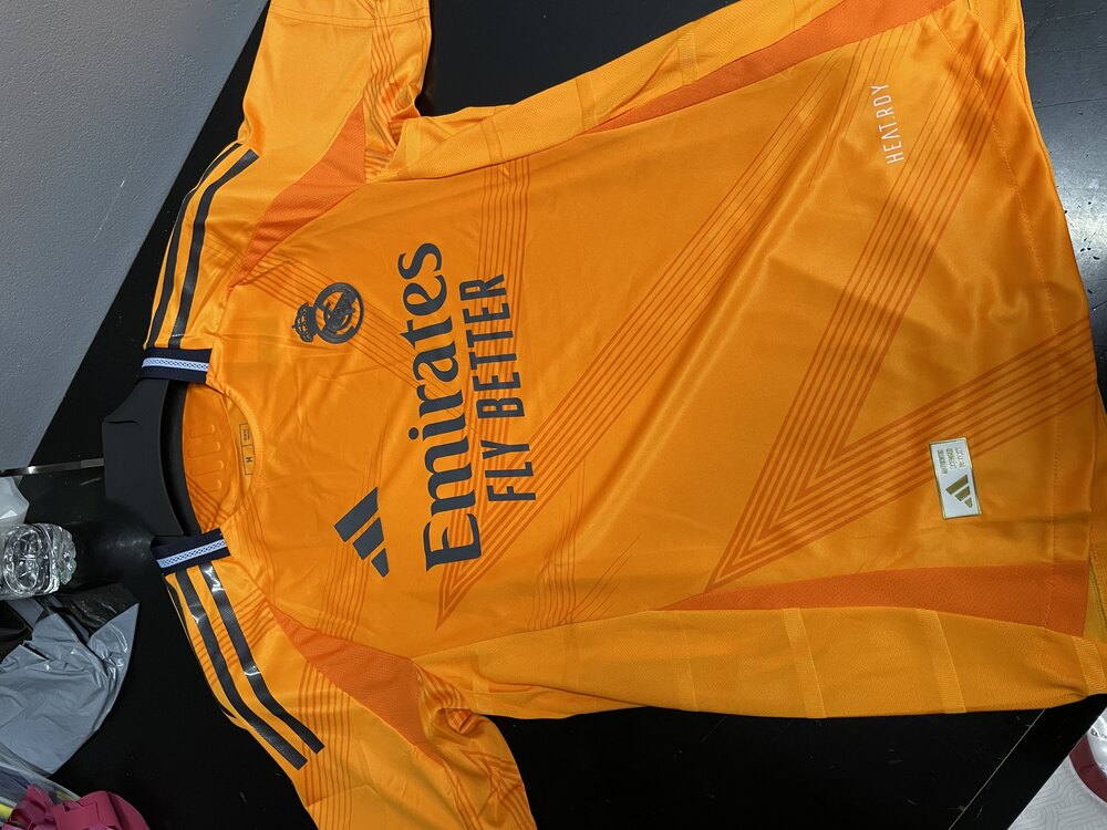 Real Madrid Turuncu Maç Forması