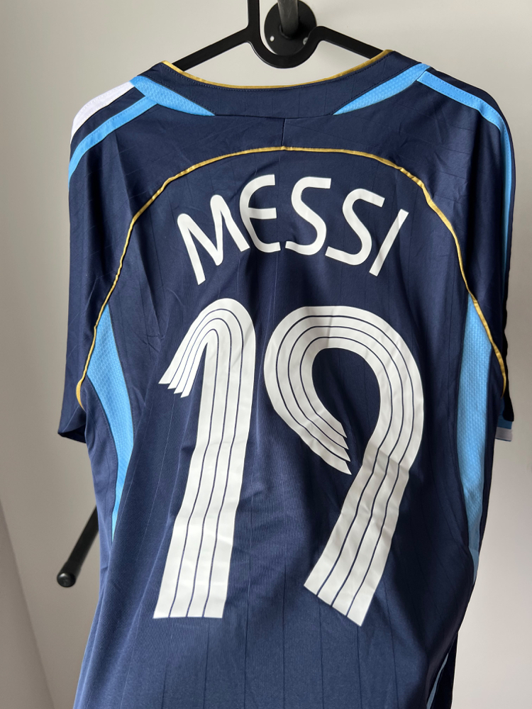 RETRO ARJANTİN 2006 MESSİ MAÇ FORMASI