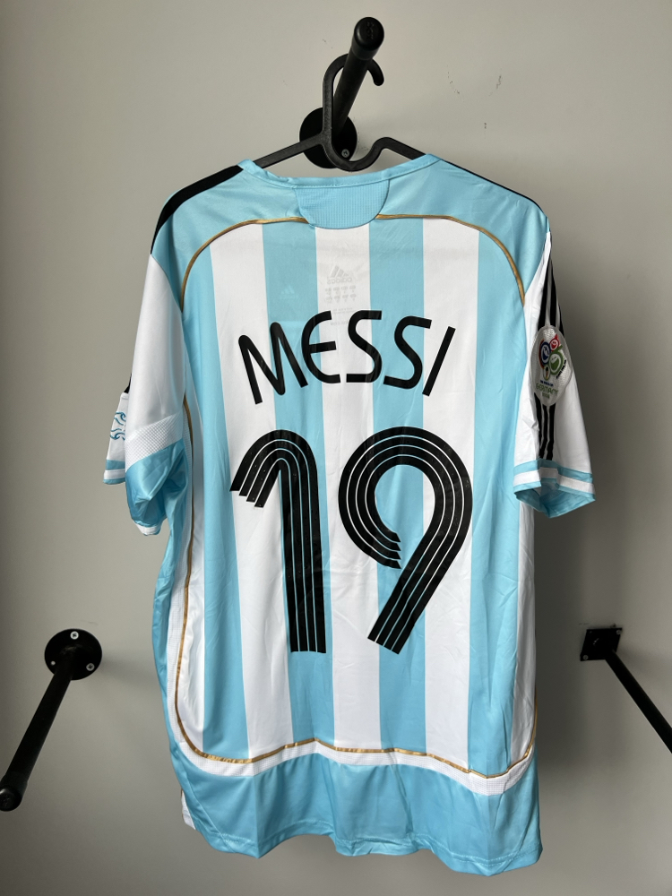 RETRO ARJANTİN 2006 LİONEL MESSİ MAÇ FORMASI 