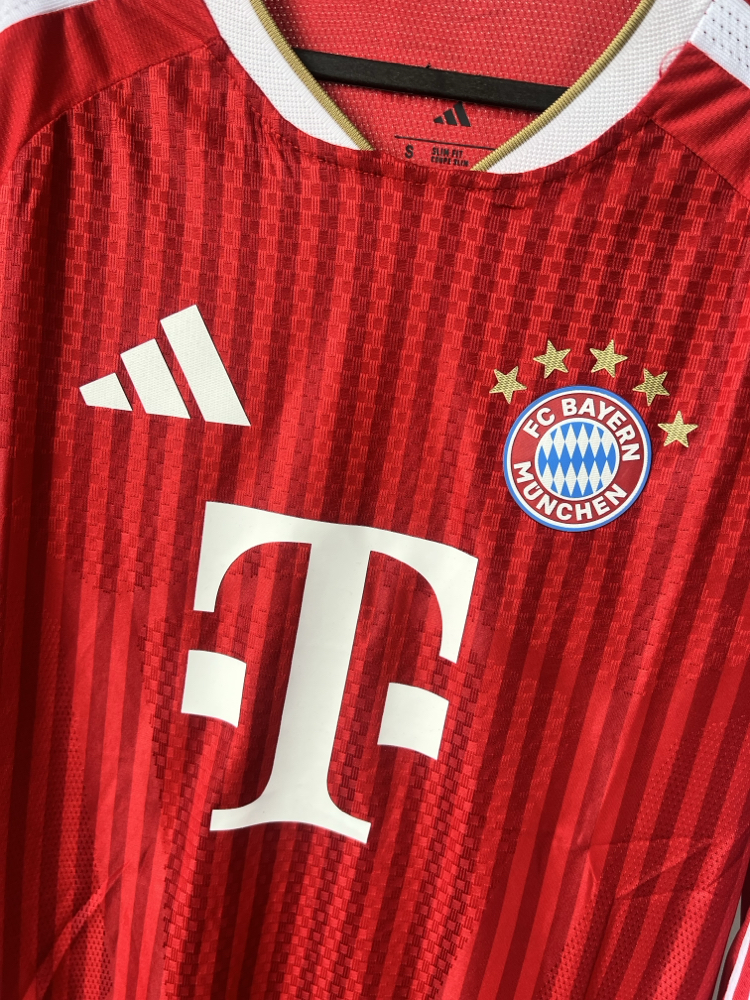 BAYERN MÜNİCH 26/27 UZUN KOL MAÇ FORMASI 
