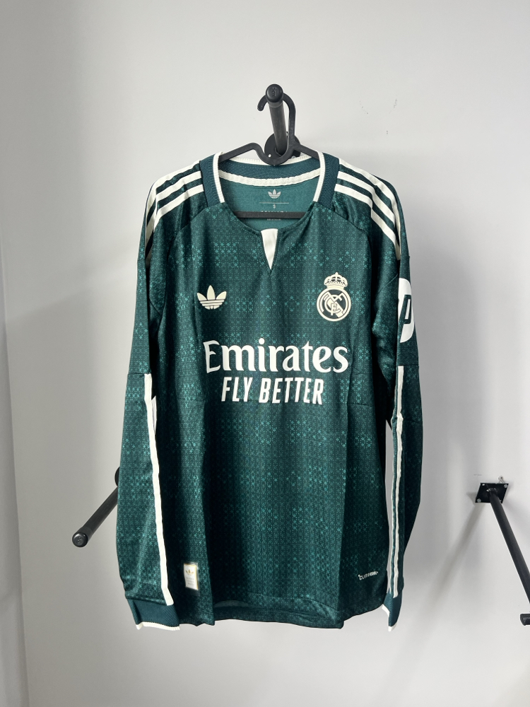 REAL MADRİD 26/27 DEPLASMAN UZUN KOL FORMA 