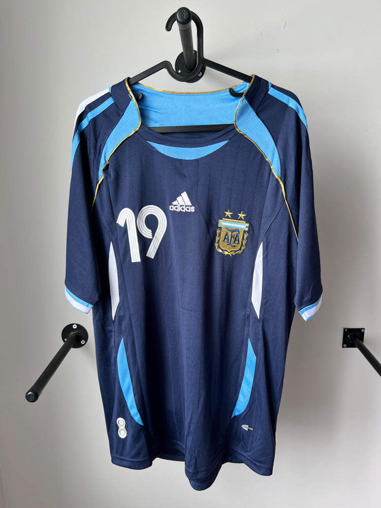 RETRO ARJANTİN 2006 MESSİ MAÇ FORMASI