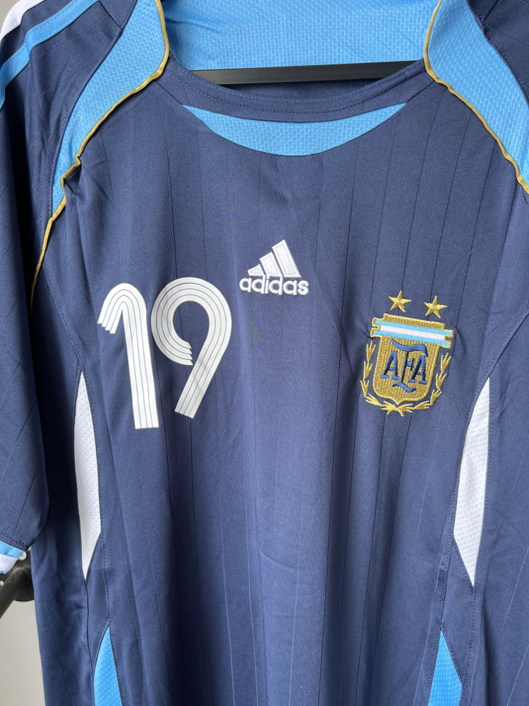 RETRO ARJANTİN 2006 MESSİ MAÇ FORMASI