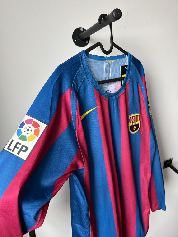 RETRO BARCELONA 05/06 LİONEL MESSİ UZUN KOL MAÇ FORMASI