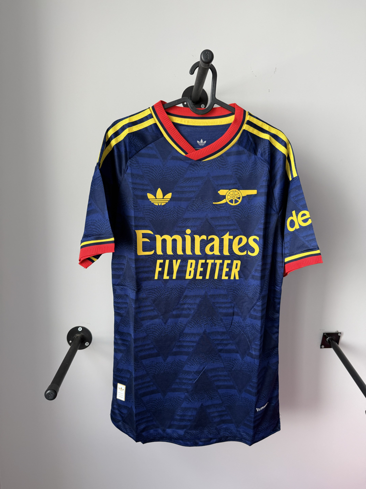 ARSENAL 26/27 DEPLASMAN İSİMSİZ MAÇ FORMASI 