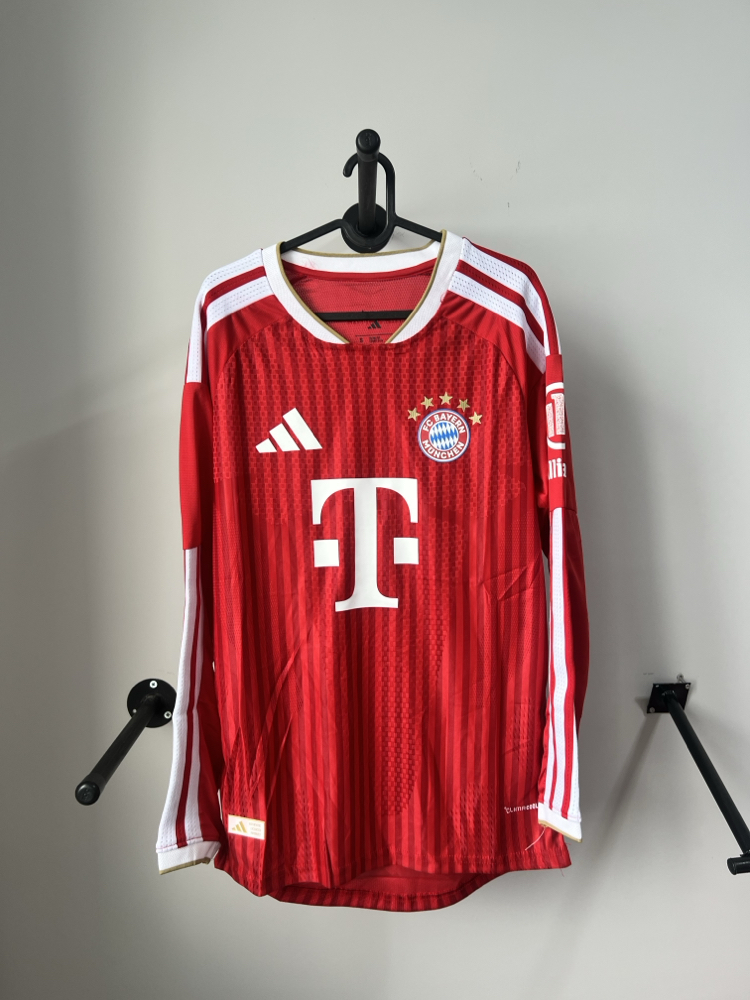 BAYERN MÜNİCH 26/27 UZUN KOL MAÇ FORMASI 