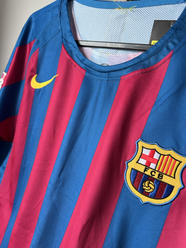 RETRO BARCELONA 05/06 LİONEL MESSİ UZUN KOL MAÇ FORMASI