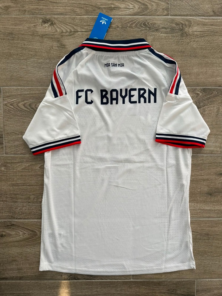 Bayern Münih 2026-2027 Deplasman Maç Forması
