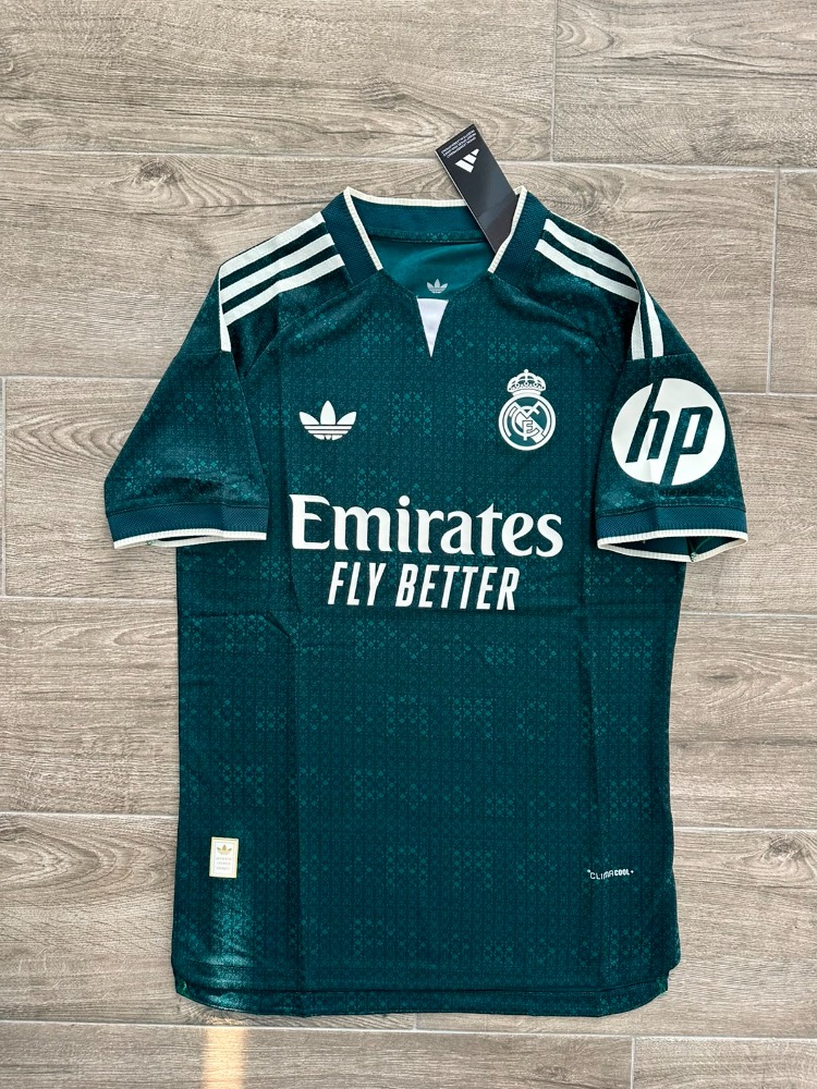 Real Madrid 2026-2027 Deplasman Maç Forması