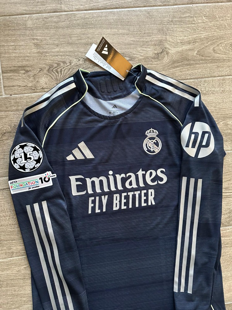 Real Madrid 2025-2026 Uzun Kollu Deplasman Maç Forması