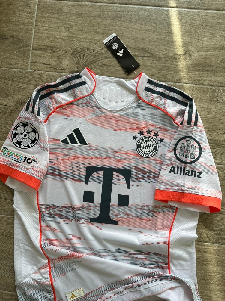 Bayern Münih 2025-2026 Deplasman Michael Olise Forması