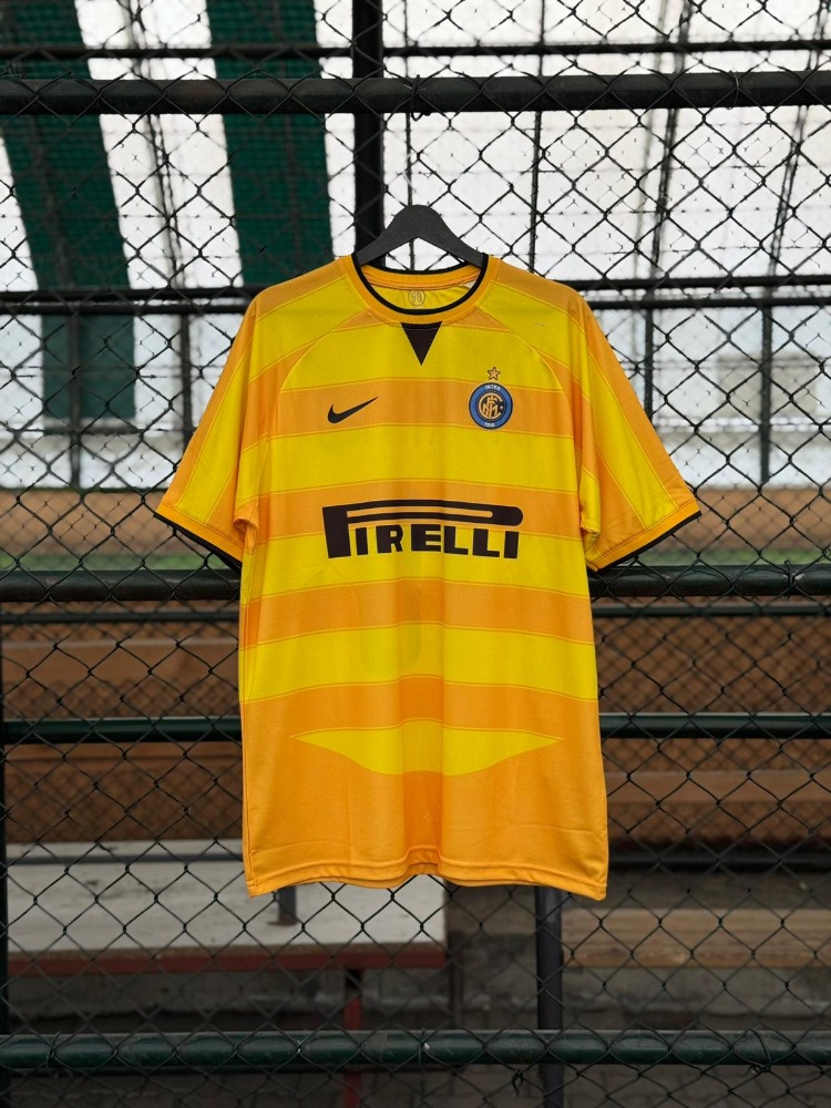 Premium Kalite Retro Forma Adriano #10 Inter Sarı 03/04