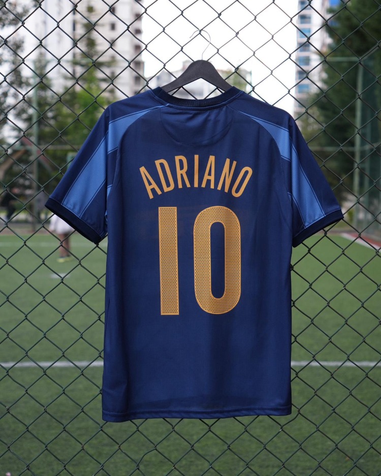 Premium Kalite Retro Forma Adriano #10 Inter 04/05 Lacivert
